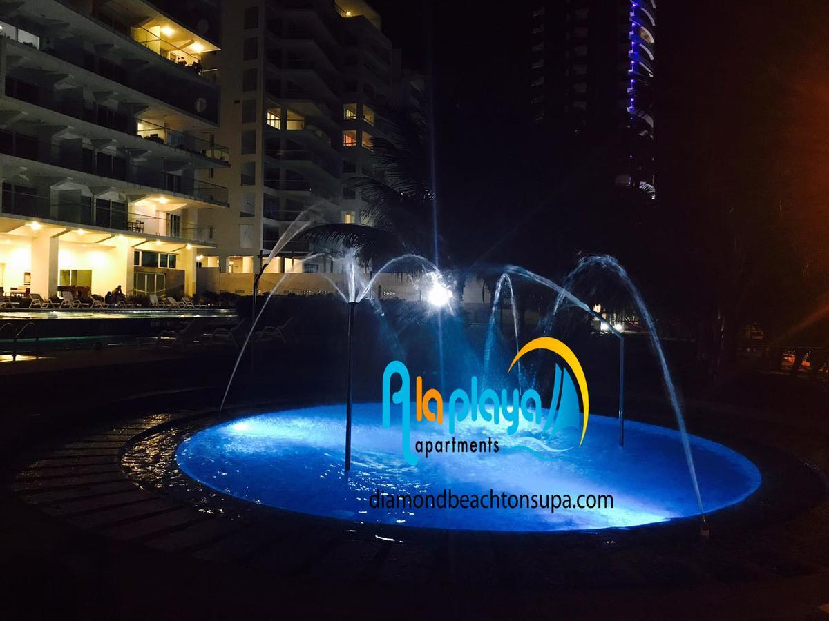 Resort Playa Azul Departamentos Frente Al Mar Tonsupa Kültér fotó