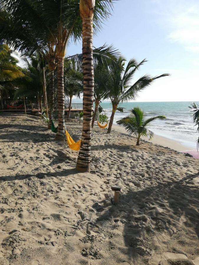 Resort Playa Azul Departamentos Frente Al Mar Tonsupa Kültér fotó